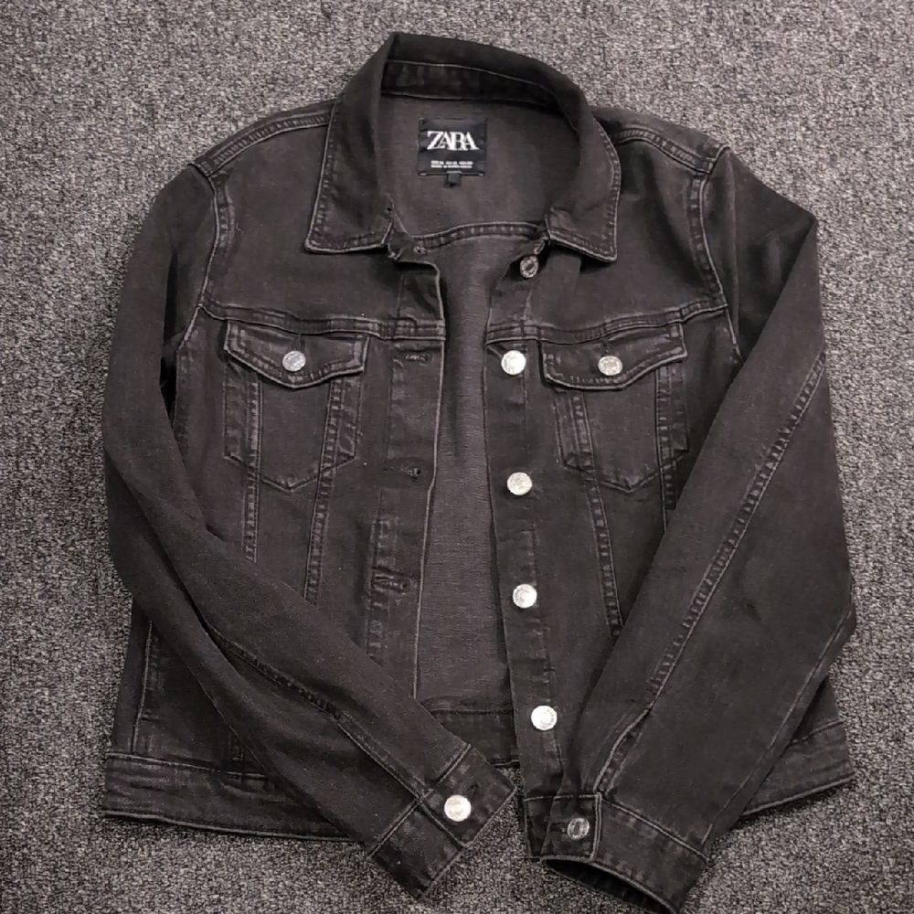 Zara Women's Black Denim Jacket